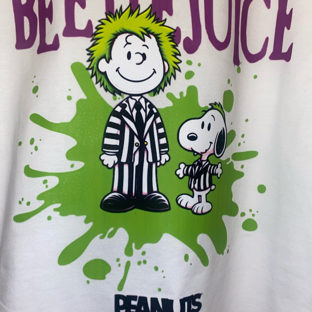 NEW!! BEETLEJUICE/ SNOOPY FITTED TEE - Picture 4 of 6